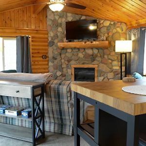 Cozy Cabin In Breezy Point Διαμέρισμα Pequot Lakes Exterior photo