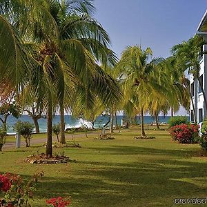 Carib Beach Apartments Νεγκρίλ Exterior photo
