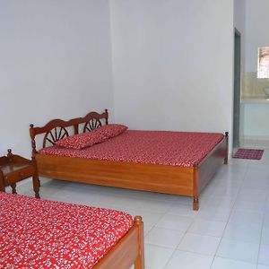 Mango Guesthouse Pangandaran Room photo