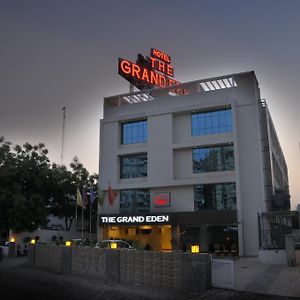 The Grand Eden Ξενοδοχείο Αχμπανταμπάντ Exterior photo