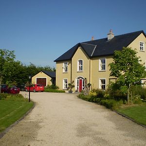 Newlands Lodge Κίλκενι Exterior photo