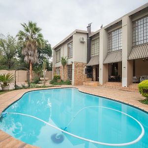 Sunset Manor Guest House Potchefstroom Exterior photo