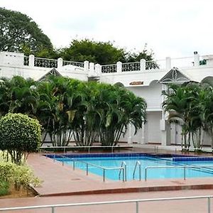 Confident Cascade Ξενοδοχείο Μπανγκαλόρ Exterior photo
