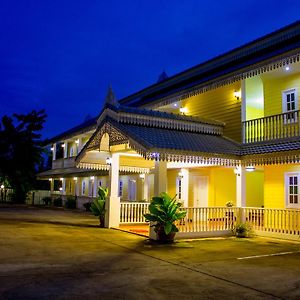 Raiwin Buri Resort Phrae Exterior photo