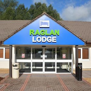Raglan Lodge Μονμάουθ Exterior photo