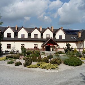 Hotel Marzanna Niedrzwica Kościelna Exterior photo