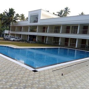 Travancore Island Resort Thiruvananthapuram Exterior photo