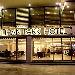 Atlihanpark Hotel Μπατμάν Exterior photo