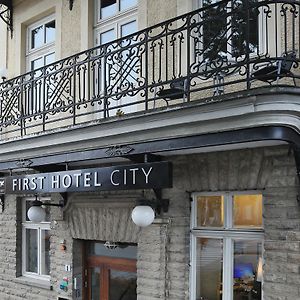 First Hotel City Εσκιλστούνα Exterior photo