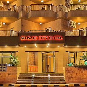 Mosaic City Hotel Μάνταμπα Exterior photo