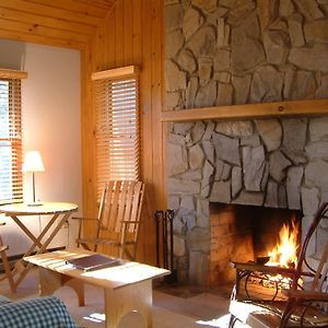 Fire Mountain Inn Cabins & Treehouses Scaly Mountain Room photo