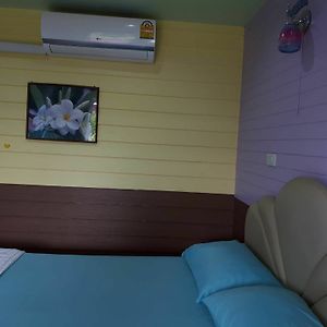 Baan Khun Karat Resort Αγιουτάγια Exterior photo