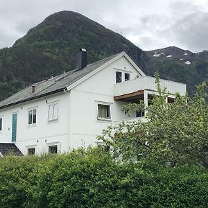 Andalsnes Gustehouse Διαμέρισμα Exterior photo