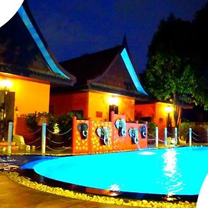 Pludhaya Resort & Spa Αγιουτάγια Exterior photo