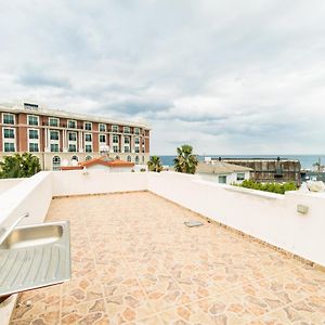 Romantiс Two-Bedroom Apartment With Sea View Κερύνεια Exterior photo