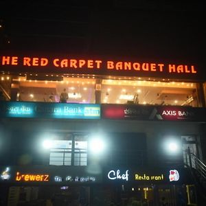 Red Carpet Ξενοδοχείο Gorakhpur Exterior photo