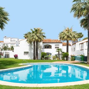 Holiday Home Villas De Madrid By Interhome Εστεπόνα Exterior photo