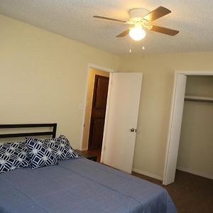 2 Bed/ 1 Bath Next To Ft. Sill Διαμέρισμα Lawton Exterior photo