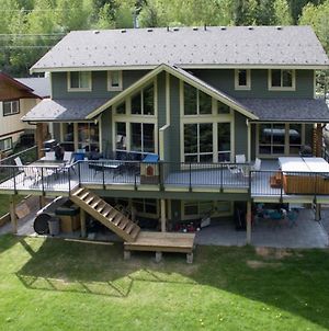 Pineview Lodge By Bear Country Sun Peaks Exterior photo