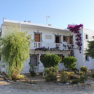 Nikolas House Ξενοδοχείο Αρίλλας Exterior photo