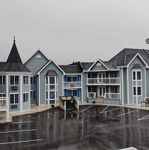 Falls Lodge And Suites Καταρράκτες του Νιαγάρα Exterior photo