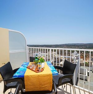 Summer Breeze Apartment With Panoramic Terrace - By Getawaysmalta Mellieħa Exterior photo