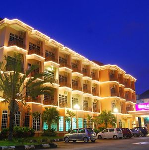 Bella Vista Express Hotel Λανγκάουι Exterior photo