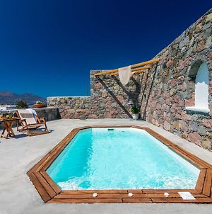 Petra Residence Mini Pool Spa Αδάμας Exterior photo