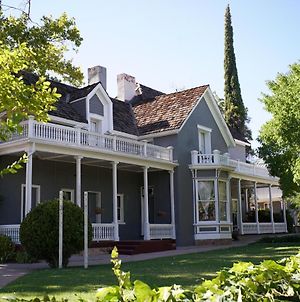 The Mulberry Inn -An Historic Bed And Breakfast Σεντ Τζορτζ Exterior photo