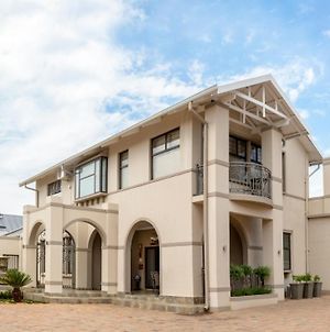 Adato Guesthouse Potchefstroom Exterior photo