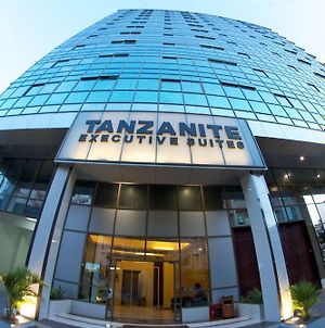 Tanzanite Executive Suites Νταρ ες Σαλάμ Exterior photo