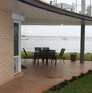 1 'The Clippers' 131 Soldiers Point Road - Fabulous Waterfront Unit Διαμέρισμα Salamander Bay Exterior photo
