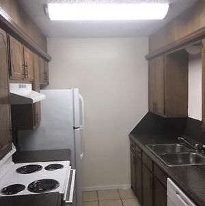 One Bedroom Close To Fort Sill! Lawton Exterior photo