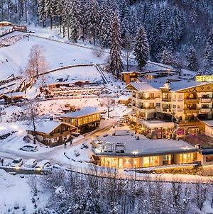 Alpin Family Resort Seetal Kaltenbach Exterior photo