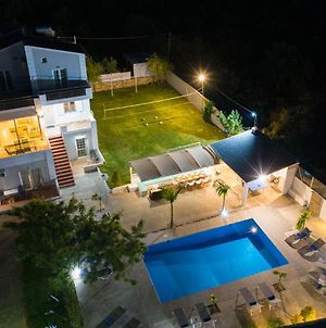 Myrto Villa Heated Pool Κάτω Δαράτσο Exterior photo