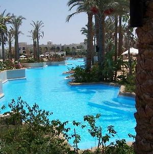 Crowne Plaza Resort Sahara Sands Port Ghalib Exterior photo