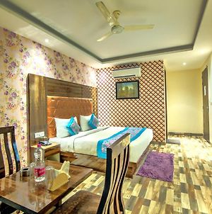 Hotel Hsp Suites - Near Delhi Airport Νέο Δελχί Exterior photo