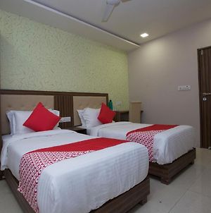 Oyo Hotel Blue Sapphire Residency Near Chhatrapati Shivaji International Airport Βομβάη Exterior photo