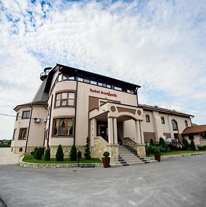 Hotel Svetionik Obrenovac Ομπρένοβατς Exterior photo