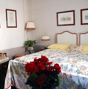 Bed And Breakfast Flowers Γένοβα Exterior photo
