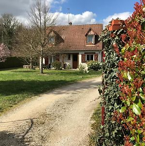 Au Coeur Des Chateaux Bed and Breakfast Cheverny Exterior photo