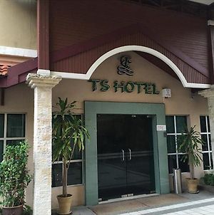 Ts Hotel - Scientex Τζόχορ Μπάχρου Exterior photo