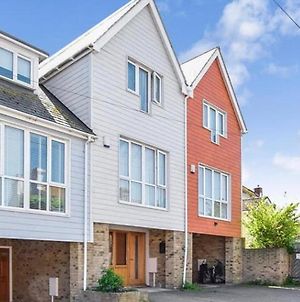 Quiet Town House By The Sea Βίλα Broadstairs Exterior photo