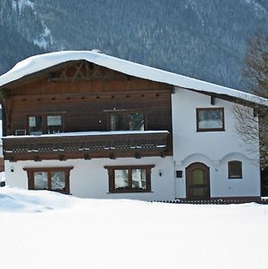 Comfortable Apartment Near Arlberg Ski Area In Tyrol Pettneu am Arlberg Exterior photo