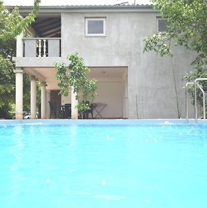 Apartment In Holiday Home With Pool Spacious Garden With Grill Airco And Wifi Banjole Exterior photo