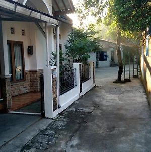 Omah Kemiri 3 Yogyakarta Ξενοδοχείο Beran Kidul Exterior photo