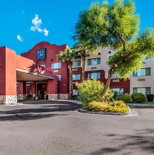 Red Lion Inn & Suites Goodyear Phoenix Exterior photo