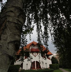 Grantek Udulohaz Ξενοδοχείο Balatonlelle Exterior photo