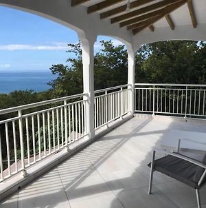 Villa Vue Sur Mer Deshaies Exterior photo