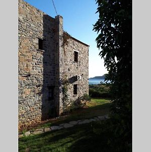 Traditional Stone House By The Sea... Βίλα Καπετανιανά Exterior photo